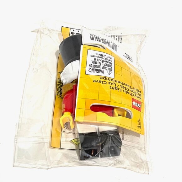 LEGO 5008989 NUTCRACKER Keychain LIGHT Minifigure LED NWT NEW in Hand - Picture 4 of 11